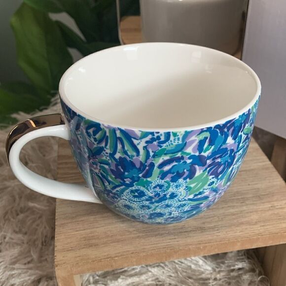 Set Of 2 Lilly Pulitzer Ceramic 12oz Mugs Blue Floral Design With Original Box - Picture 12 of 17